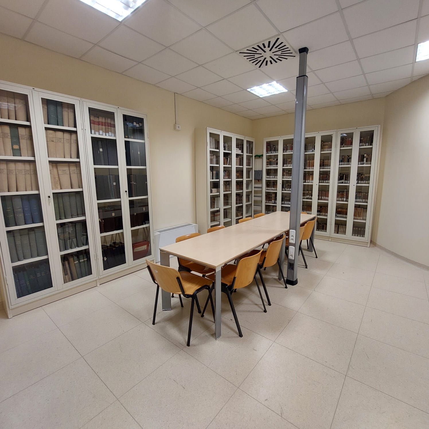 Sala per lo studio di gruppo - Biblioteca centrale di medicina